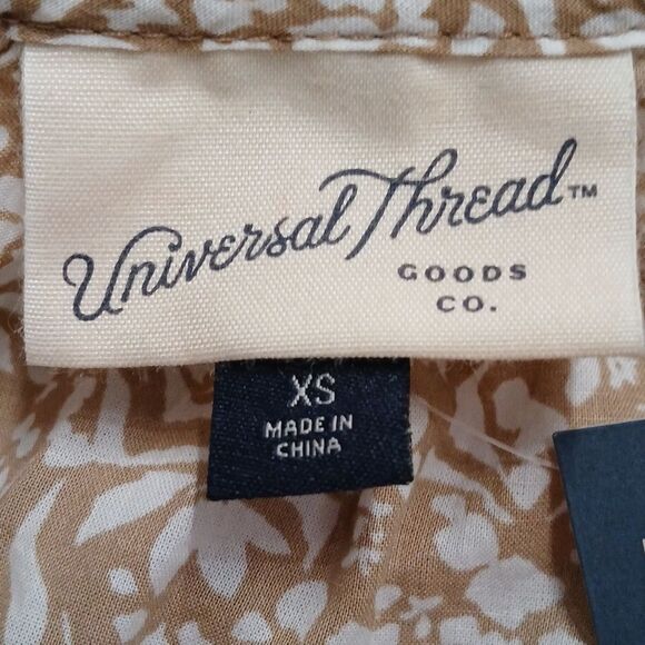 Universal Threads tan white print ruffle short sleeve blouse Sz XS NWT - Picture 4 of 5